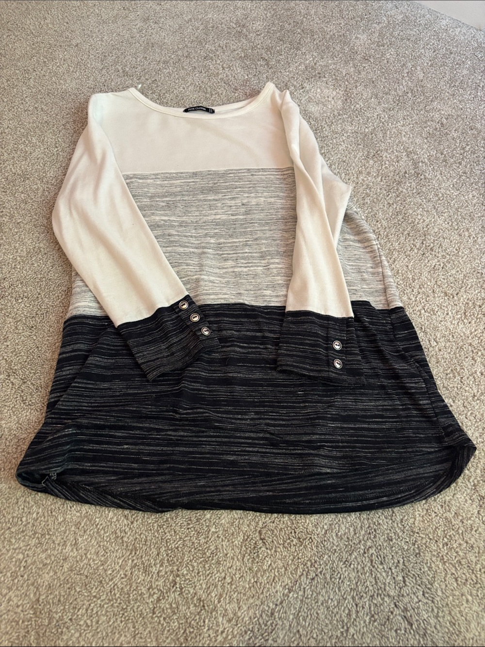 Pink Clover Colorblock Long-Sleeve Top in Cream, Gray & Black